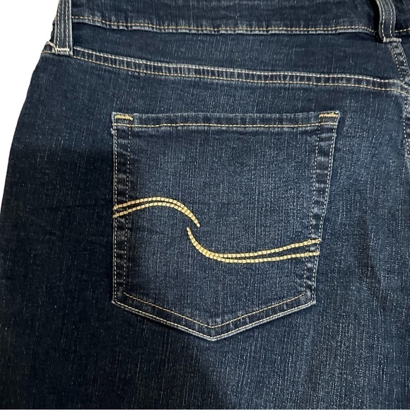 New LEVI’S Signature Gold Mid Rise Straight Jeans Simply Stretch Sz 22 S 36x30 - Picture 3 of 9